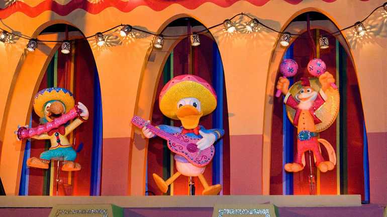 Disneyland Ride Interrupted by Man's Daring Streaking Stunt, Ends in Arrest