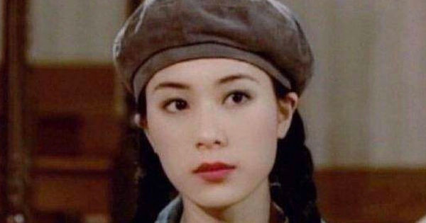 Mỹ nhân khéo léo né không chịu già đi sau 35 năm, trở thành tỷ phú nhờ tận dụng bệnh nặng khó chữa