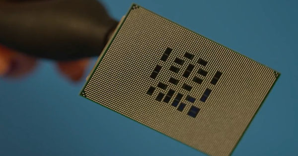 Apple: 15 năm lãnh đạo ngành bằng sự đột phá với chip gốc của mình