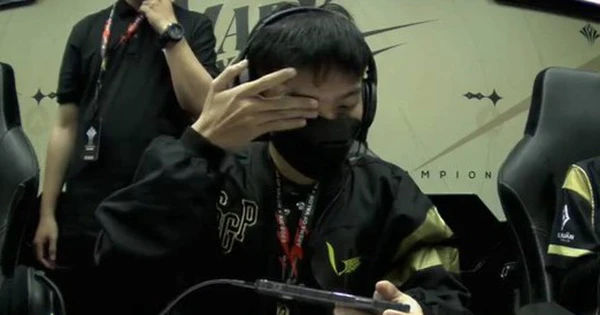 Vạch trần bí mật sau cánh gà SGP gây tranh cãi, đám đông fan lo lắng cho lá cờ đầu?