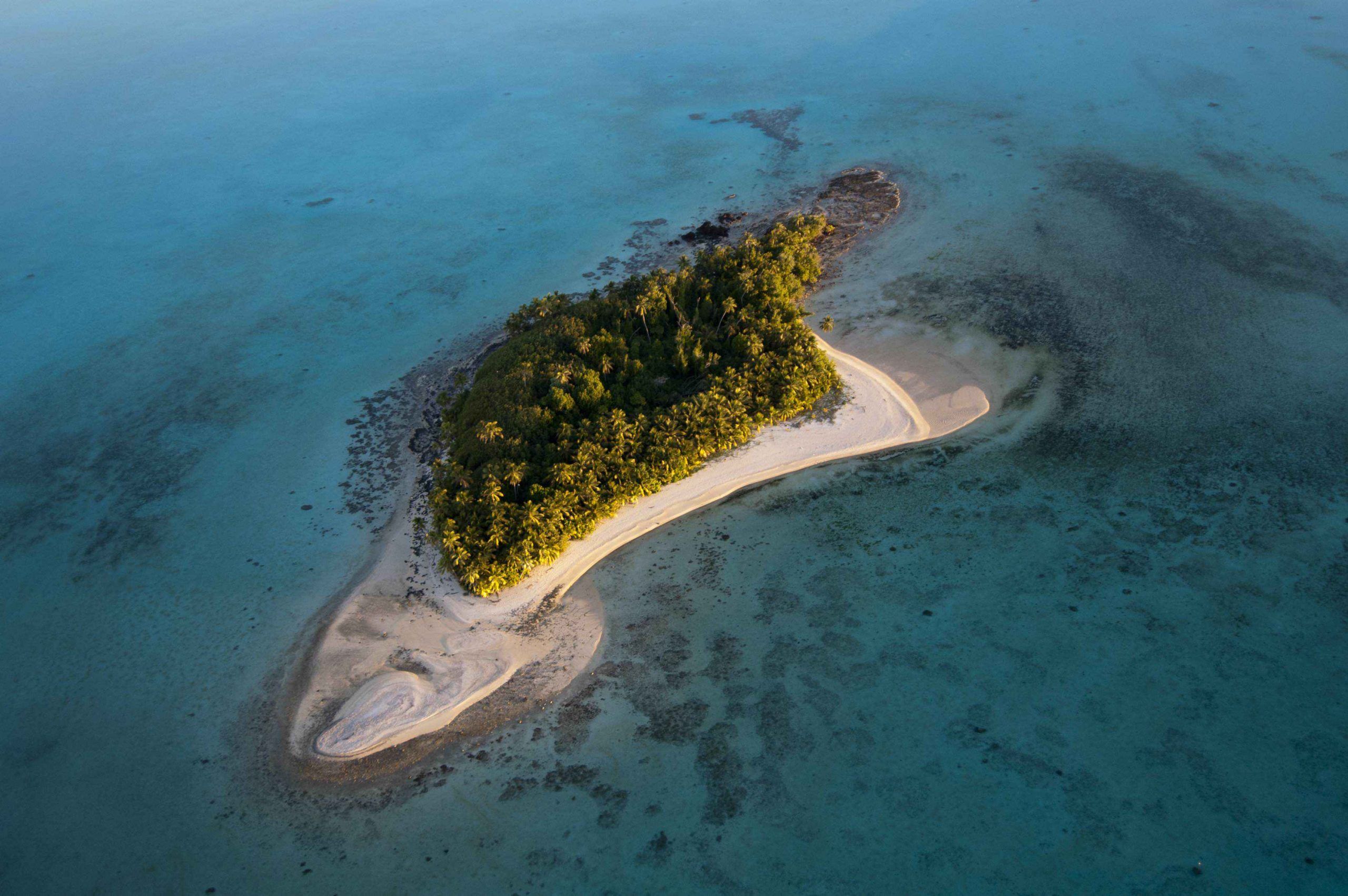 Rapota Shipwreck Island