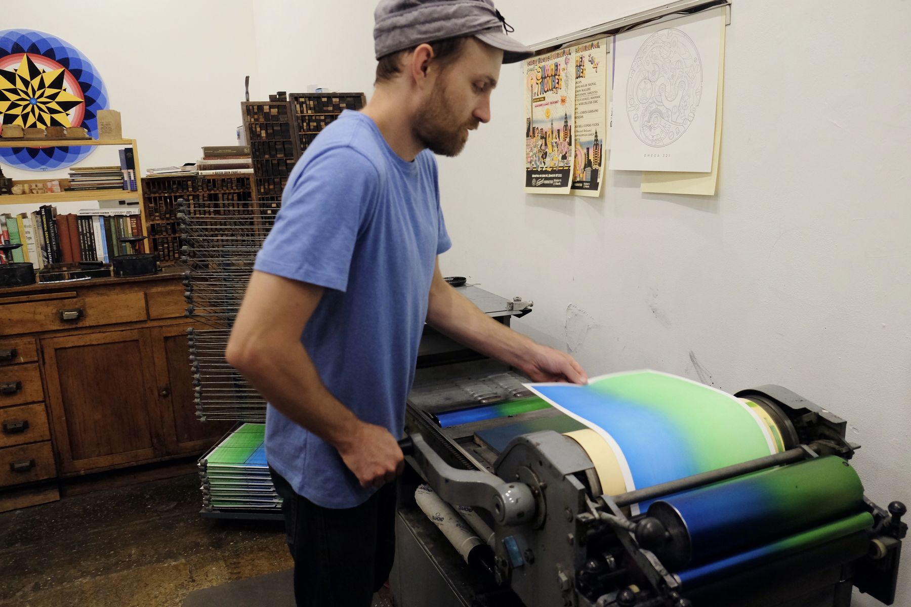 Dan printing background colours on paper