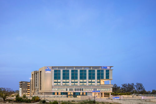 Paras Yash Kothari Hospital