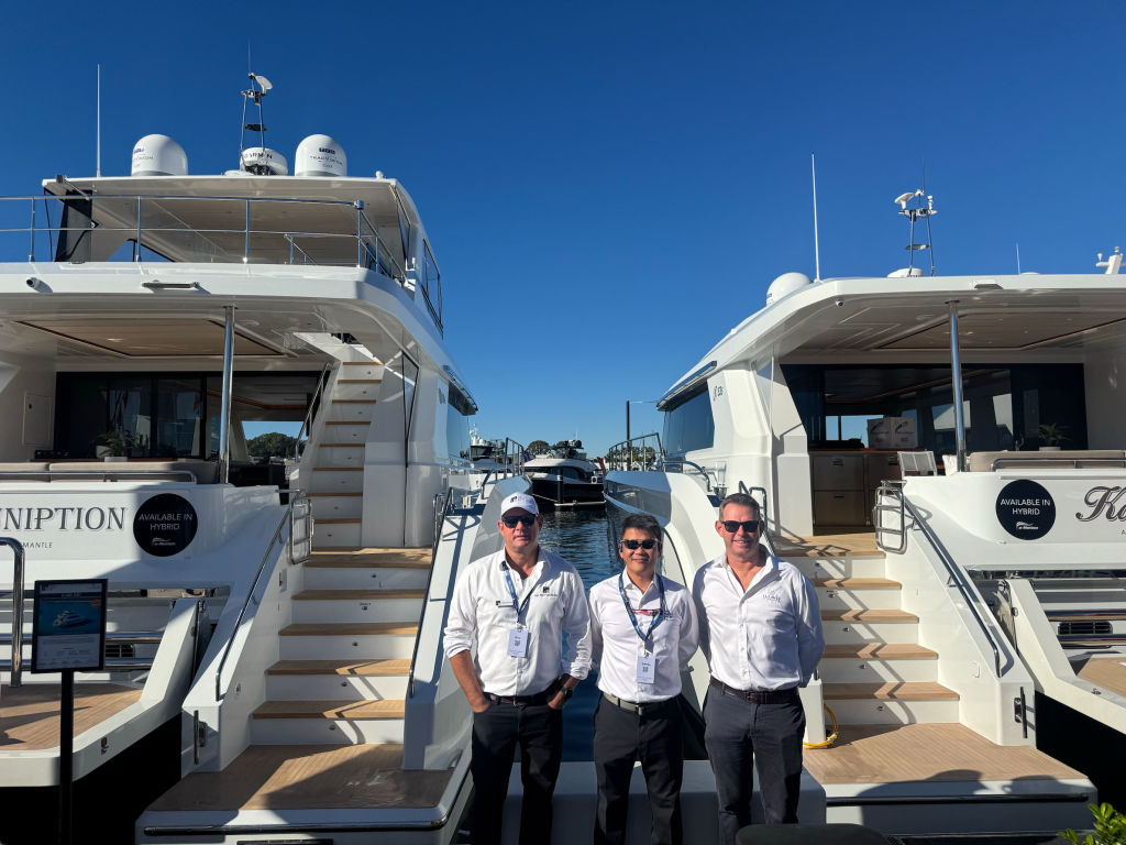 ILIAD Catamarans boat show team