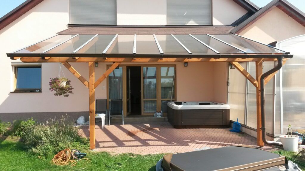 realizacja projektu jakkuzi lub saun ispasauna