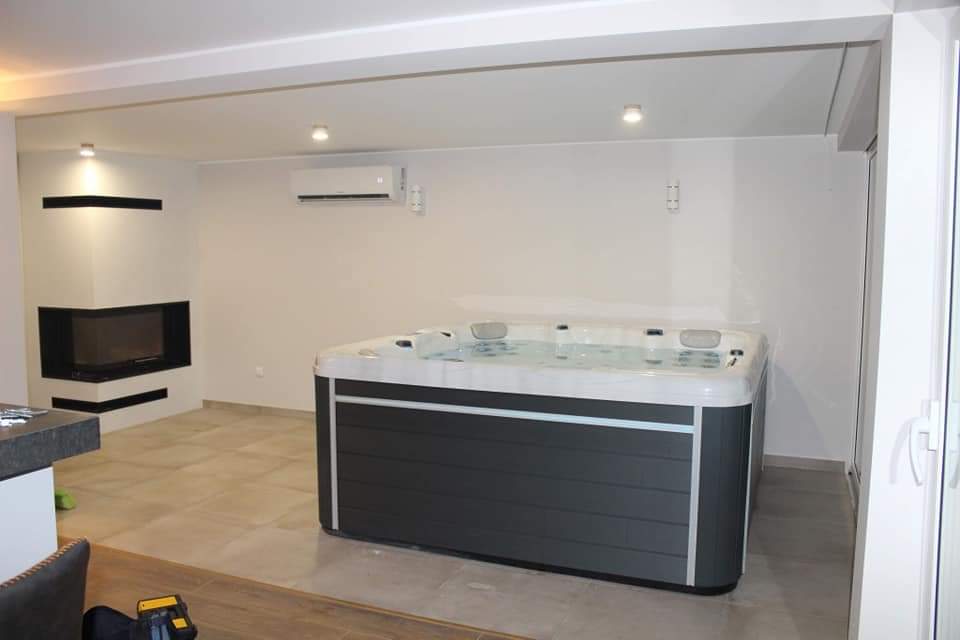 realizacja projektu jakkuzi lub saun ispasauna