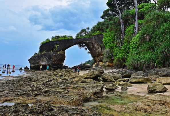 Natural bridge neil island