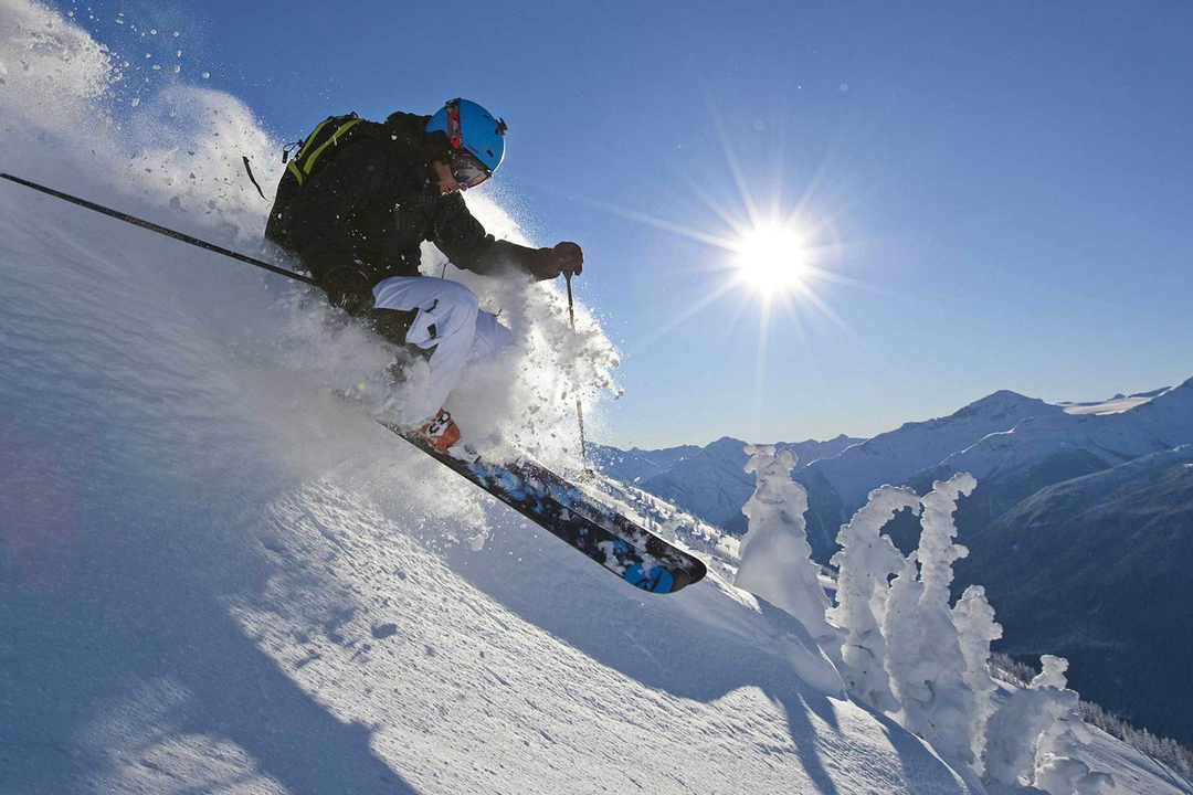 Skiing in Auli