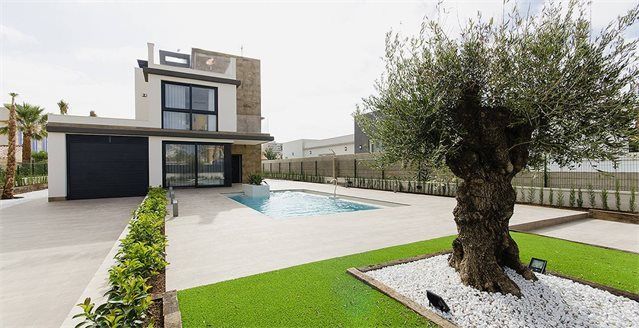 Вилла в Деэса-де-Кампоамор 239 м2 №VL26119111AE  - Продажа