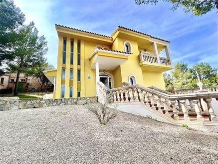 Alha Villa