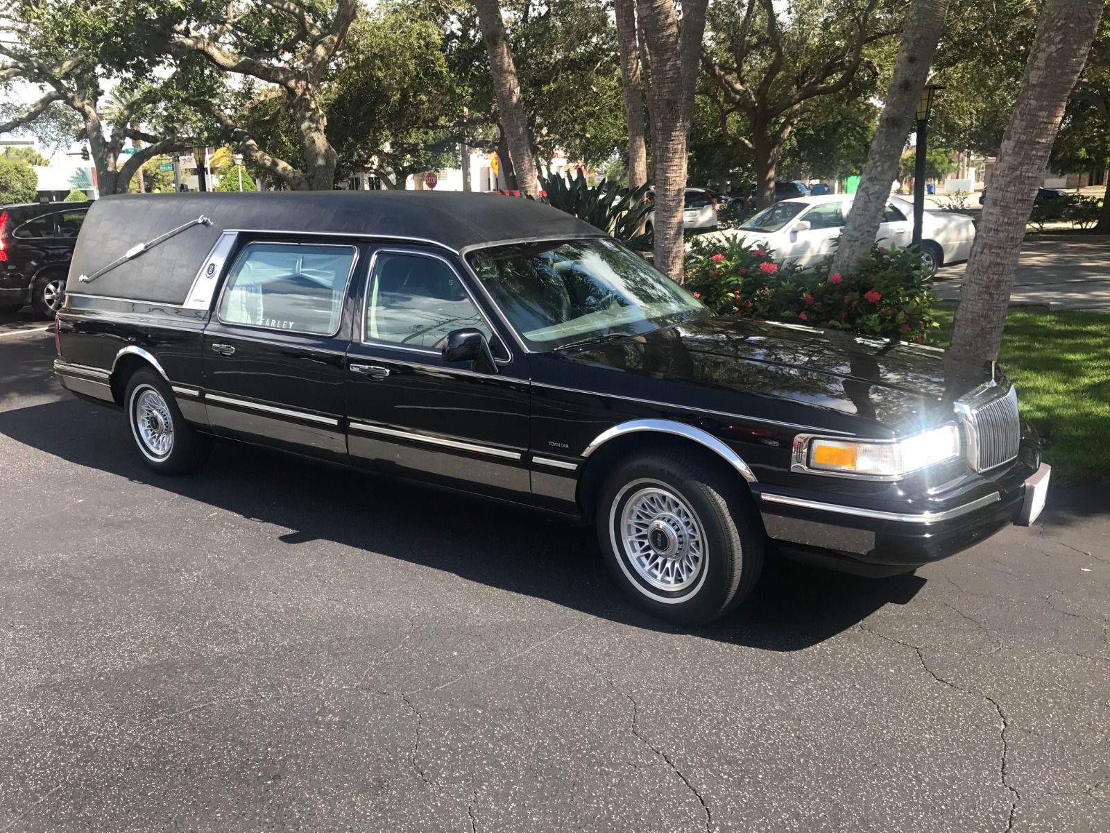 Lincoln Town car катафалк