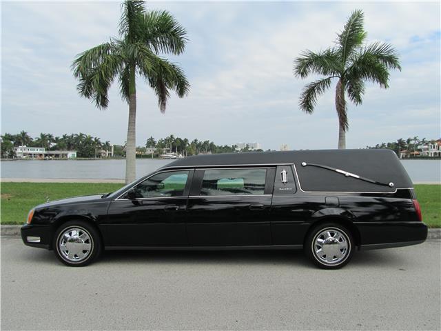 low miles 2004 Cadillac Deville Funeral Coach Hearse