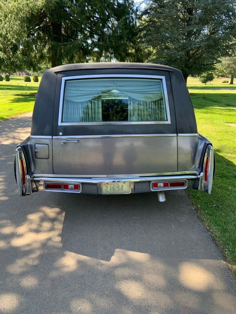 very nice 1975 Cadillac Miller Meteor hearse