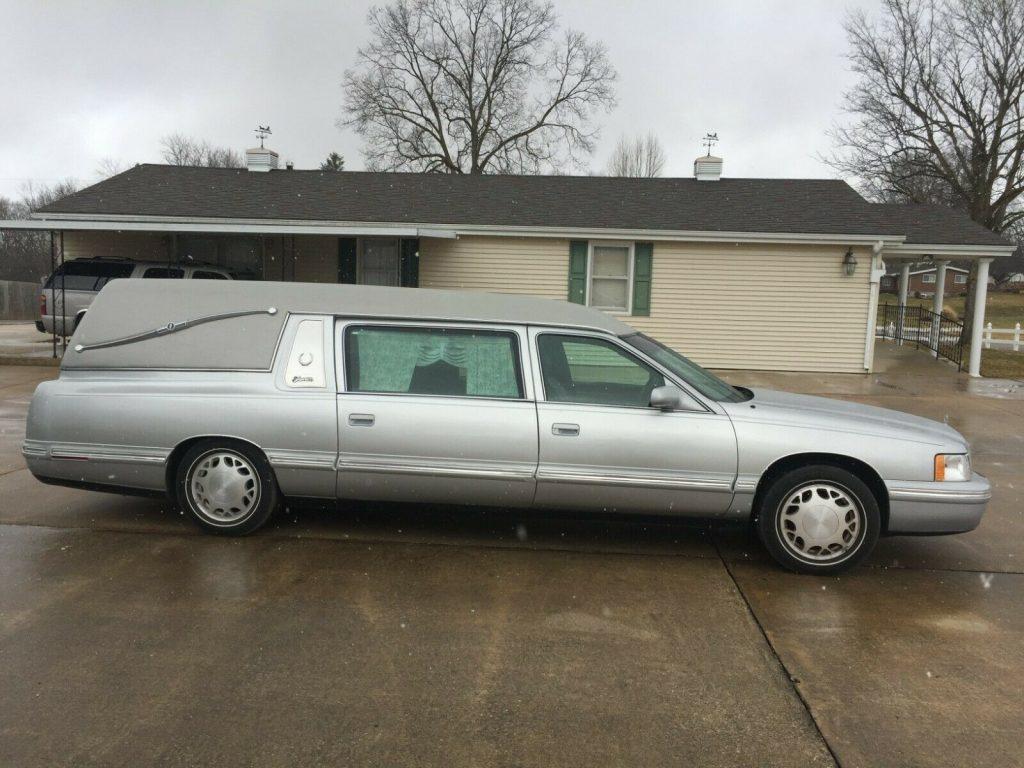 1997 Cadillac Statesman Superior Hearse [absolutely rust free]