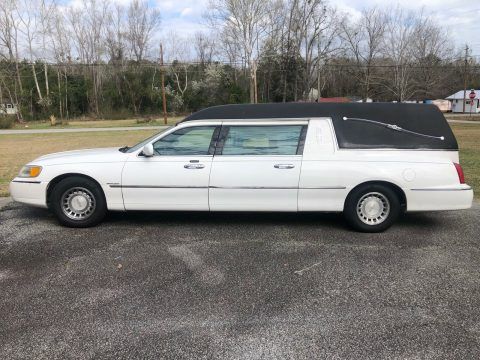 2001 Lincoln Town Car Executive hearse [updated original] for sale