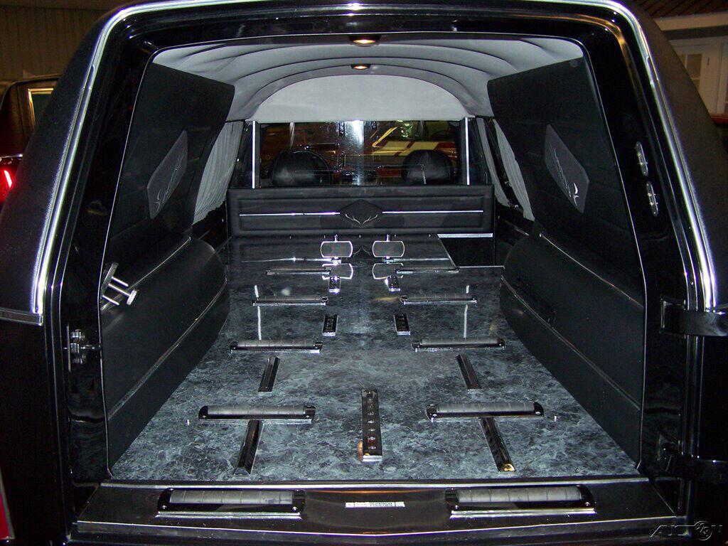 2004 Cadillac Superior Hearse Funeral Coach [ready for service]