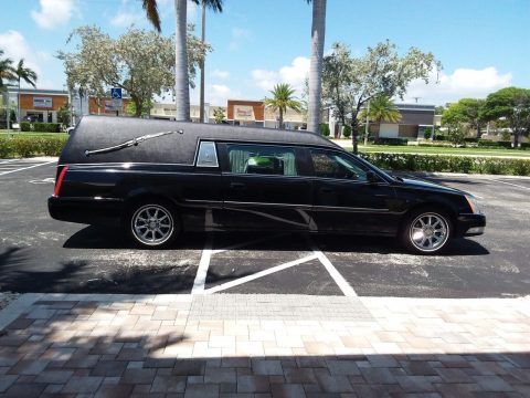 2011 Cadillac Superior Hearse [mint condition] for sale