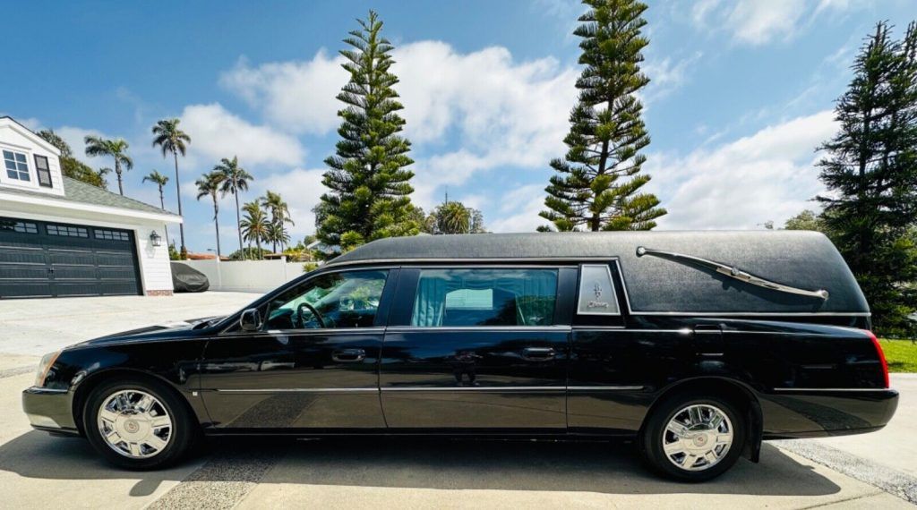 2008 Cadillac DTS Superior Coach Hearse [excellent shape]