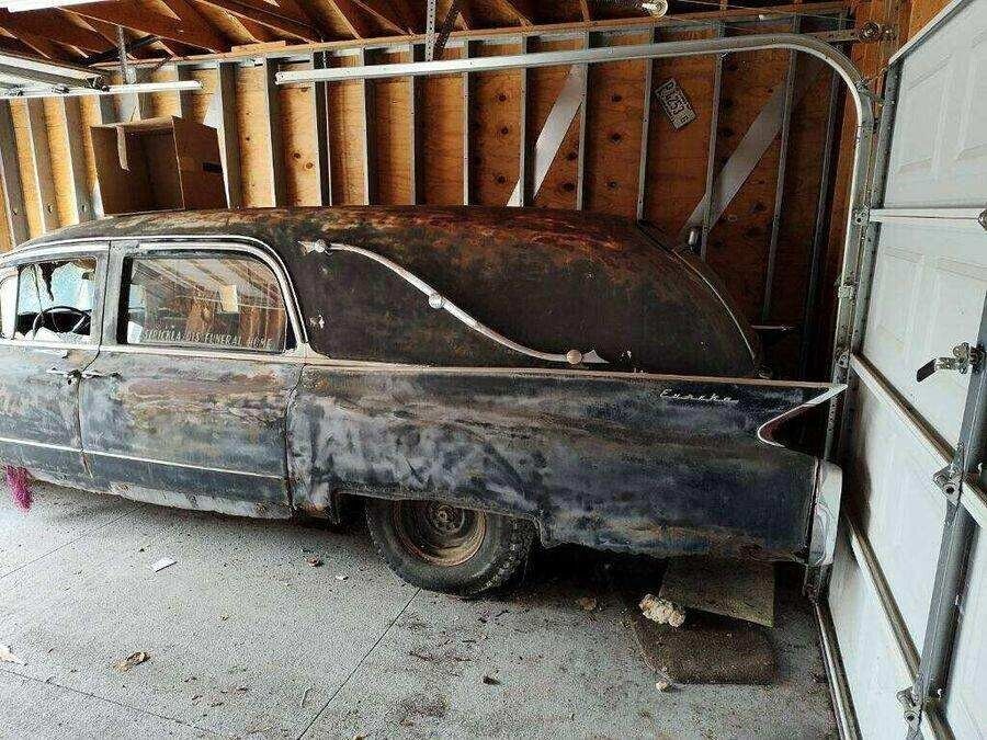 1960 Cadillac Eureka Landau hearse [needs restoration]