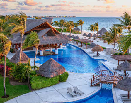 Servicio de transfer a hoteles Excellence