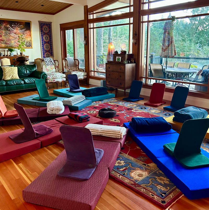 Self Contact Retreat background image