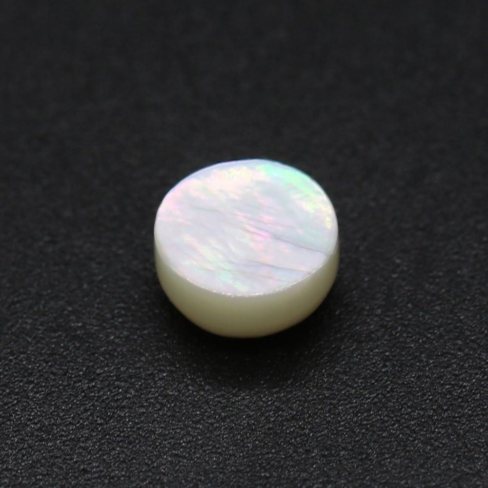Mother of Pearl Round Cabochon