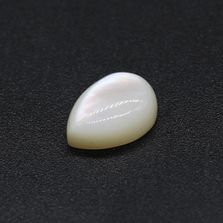 Mother of Pearl Pears Cabochon