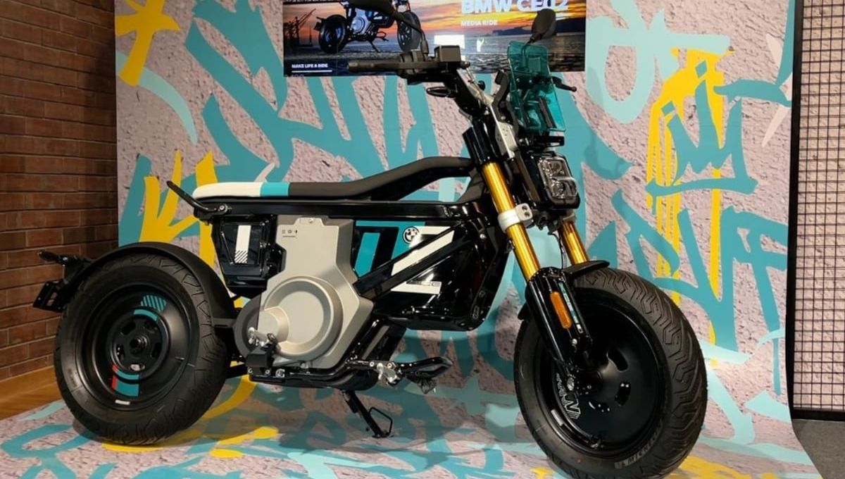 BMW CE 02 bike