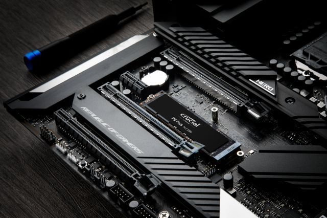 Crucial P5 Plus