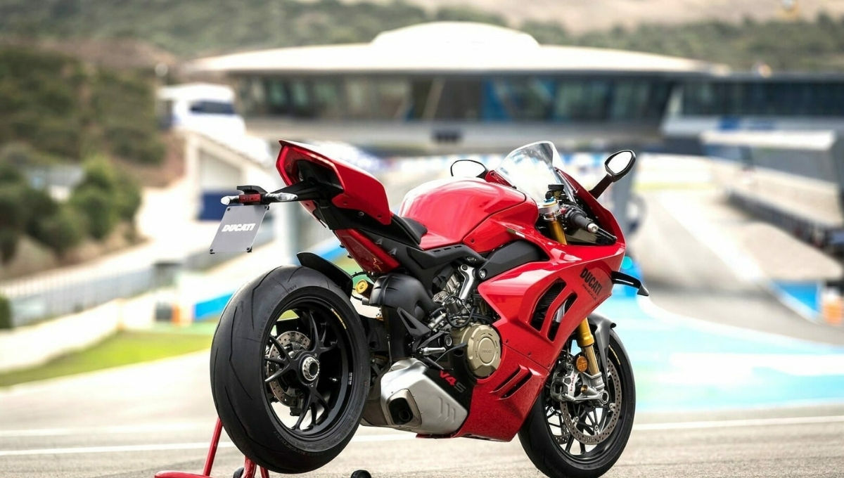 Ducati Panigale V4: