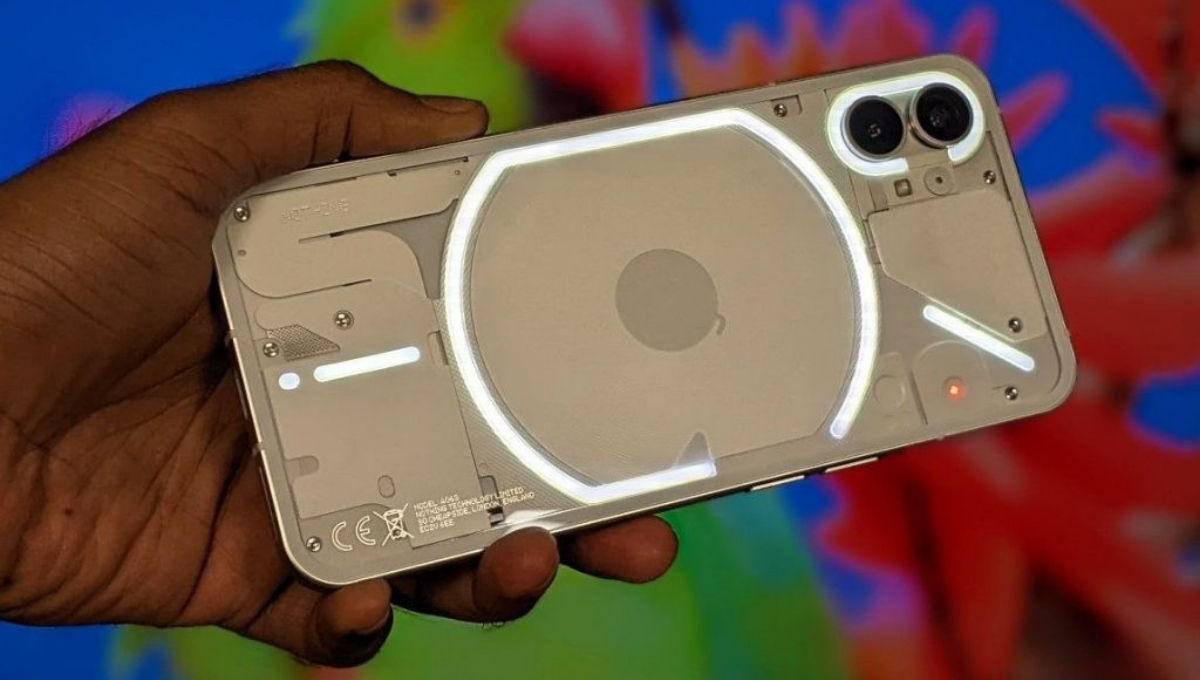 Nothing Phone (1)