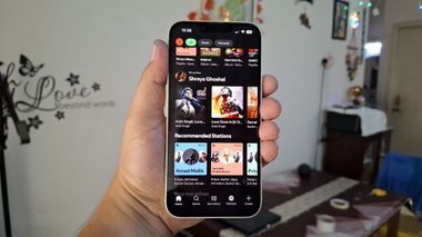Graphic showing the Spotify Wrapped 2025 release date and information on the tracking period's conclusion.