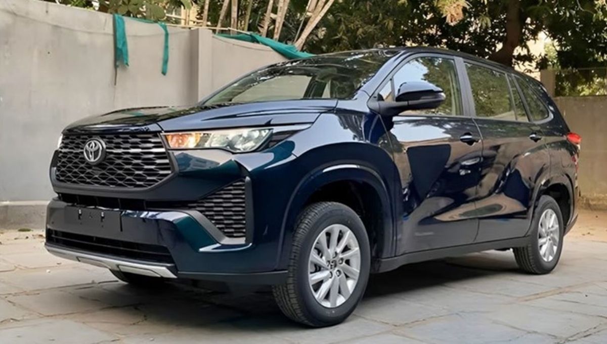  Toyota Innova Hycross