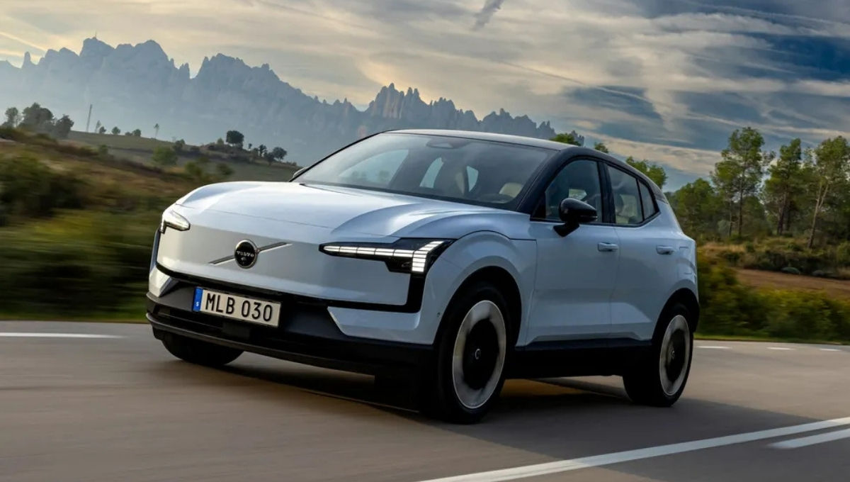  Volvo EX30 Electric SUV
