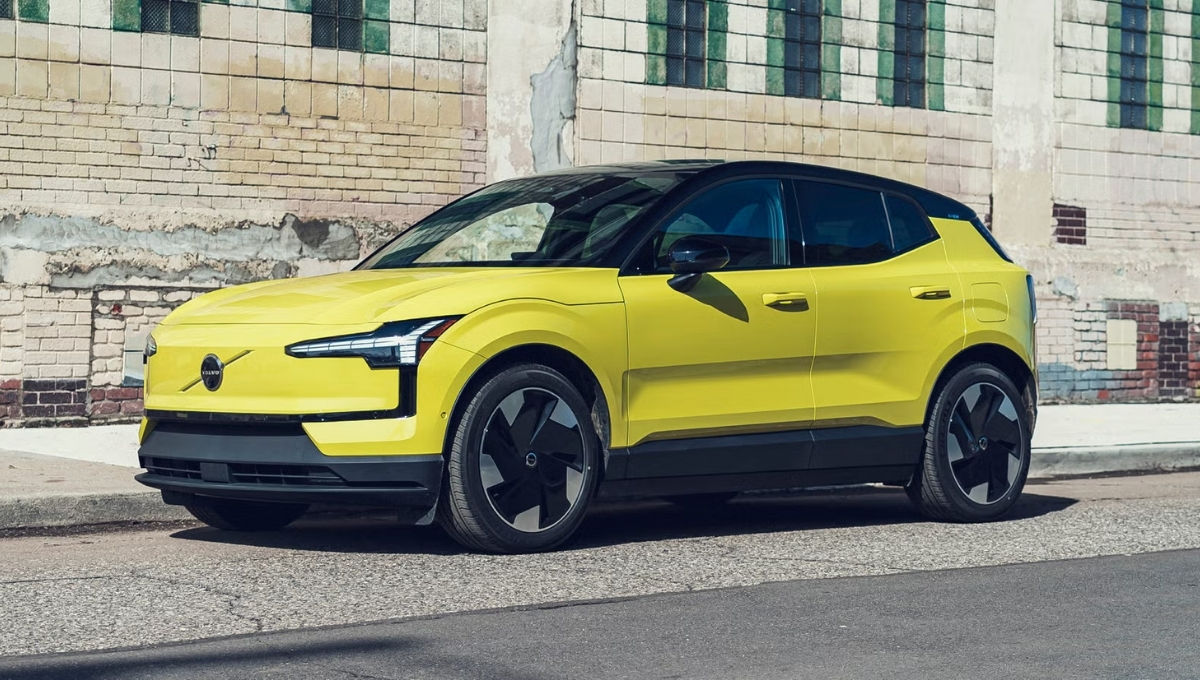  Volvo EX30 Electric SUV