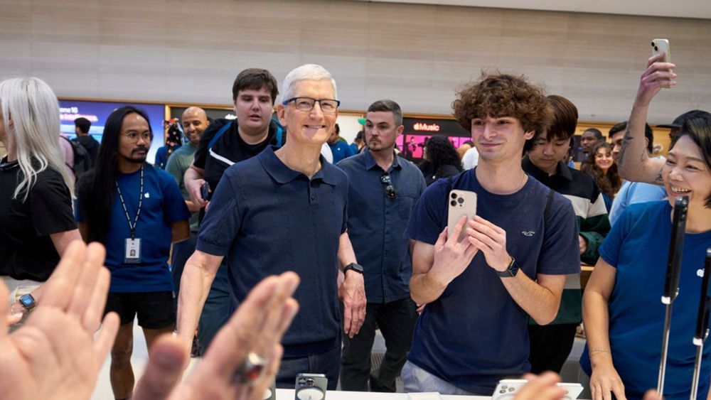 Tim Cook Apple Corp CEO