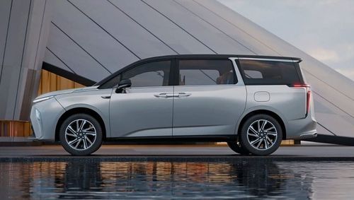 MG M9 EV
