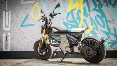 BMW CE 02 bike