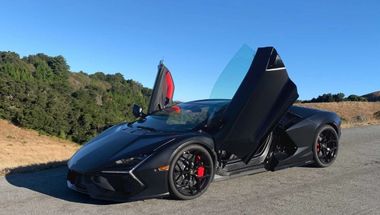 Lamborghini Revuelto