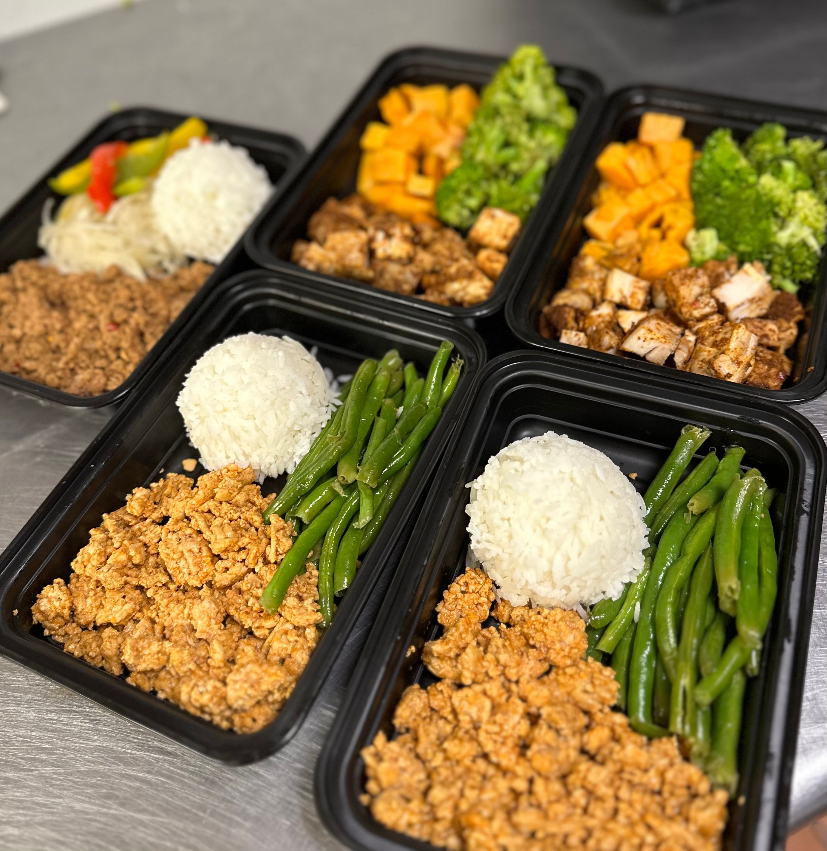 We ship worldwide Johns Fit Meals - View our meals, fit meal prep