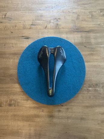 Selle Italia SLR Tekno Boost 140mm | Carbon Sattel < 100g kaufen in Zug #1 | velomarkt.ch