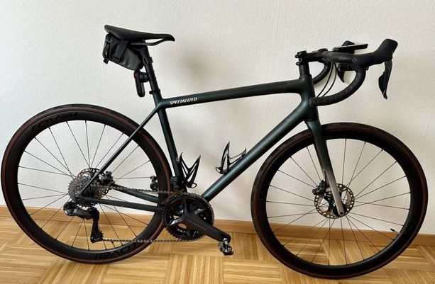 Specialized Aethos Expert – Ultegra Di2 – Carbonlaufräder – neuwertig kaufen in Luzern #1 | velomarkt.ch