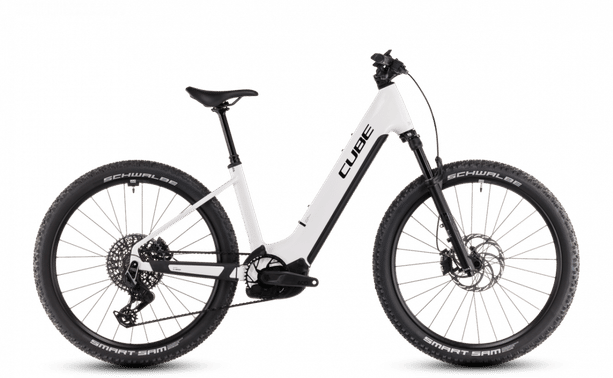 CUBE Reaction Hybrid SLT metallicwhite´n´black Easy Entry L metallicwhite´n´black kaufen in Graubünden #1 | velomarkt.ch