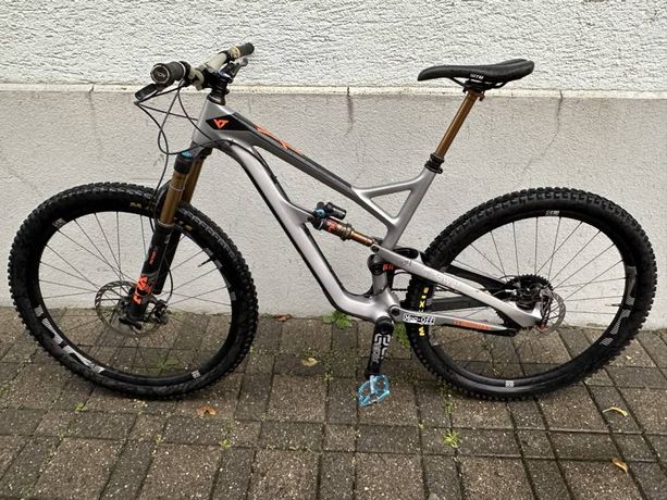 YT Industries Jeffsy CF Pro Race FULLY Carbon Beast kaufen in Zurigo #1 | velomarkt.ch