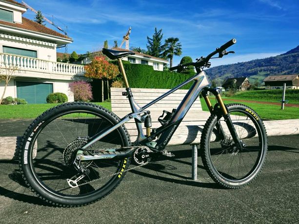 Orbea Wild M-LTD (Custom Einzelanfertigung) – 2023 &amp; 2024 E-MTB des Jahres kaufen in Schwyz #1 | velomarkt.ch