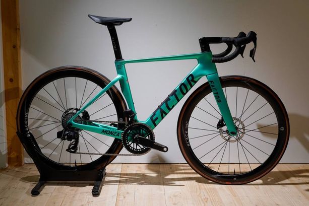 Factor MONZA FORCE mit Power Meter / Steel Green / Grösse 52 kaufen in Bern #1 | velomarkt.ch