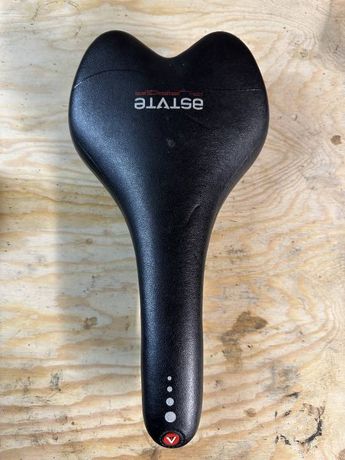 Astute Pilarga Carbon Sattel kaufen in Zürich #1 | velomarkt.ch