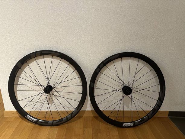 Zipp 303 Firecrest Disc Carbon Laufradsatz kaufen in Zurich #1 | velomarkt.ch
