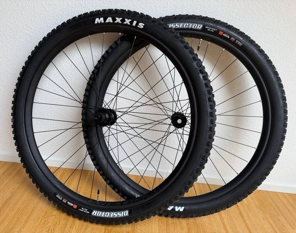 Syncros Alexrims X30S, bereifter Laufradsatz, 29 Zoll, black kaufen in Nidwalden #1 | velomarkt.ch