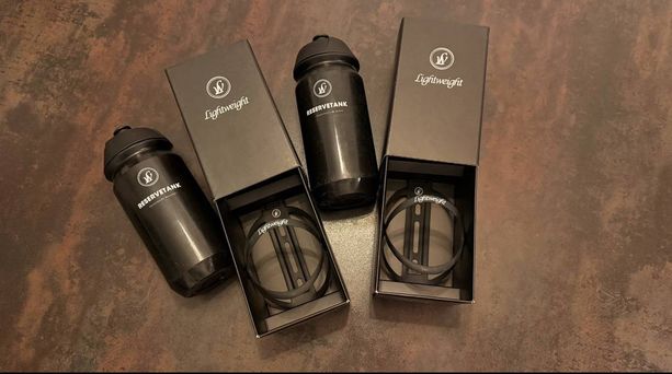 Flaschenhalter 2x Lightweight Edelhelfer 2x Reservetank kaufen in Valais #1 | velomarkt.ch